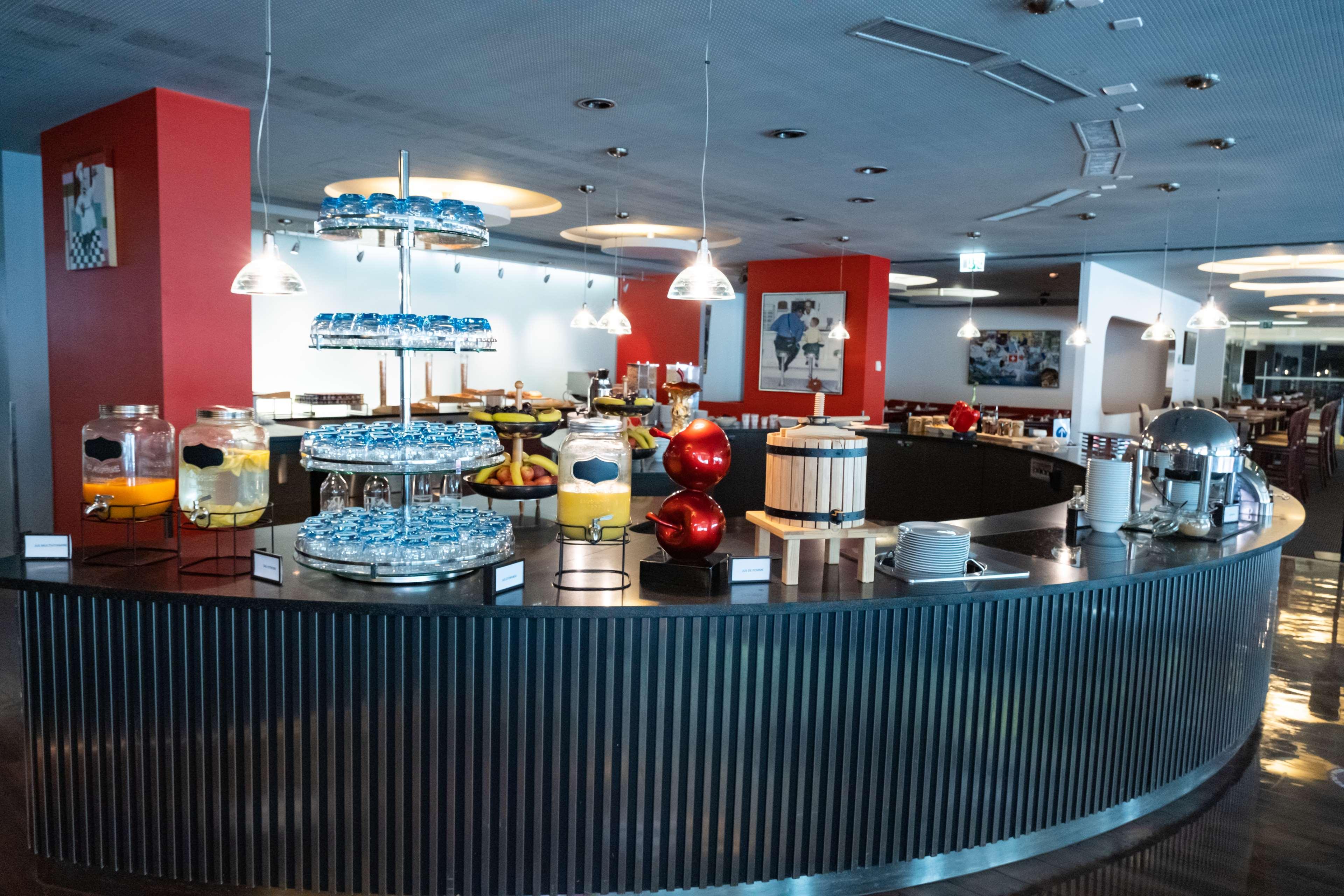 Hilton Geneva Hotel And Conference Centre Le Grand Saconnex Екстериор снимка