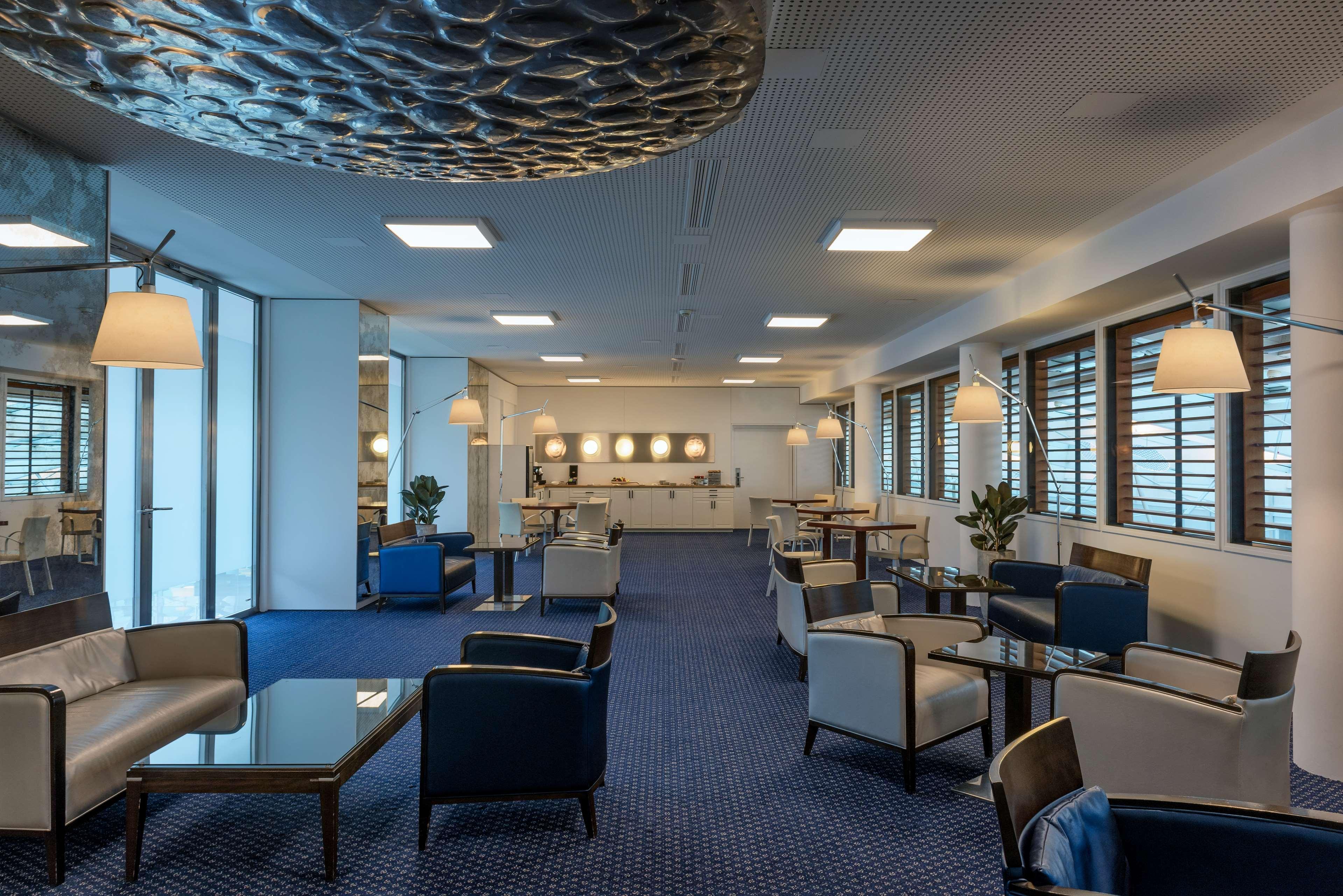 Hilton Geneva Hotel And Conference Centre Le Grand Saconnex Екстериор снимка
