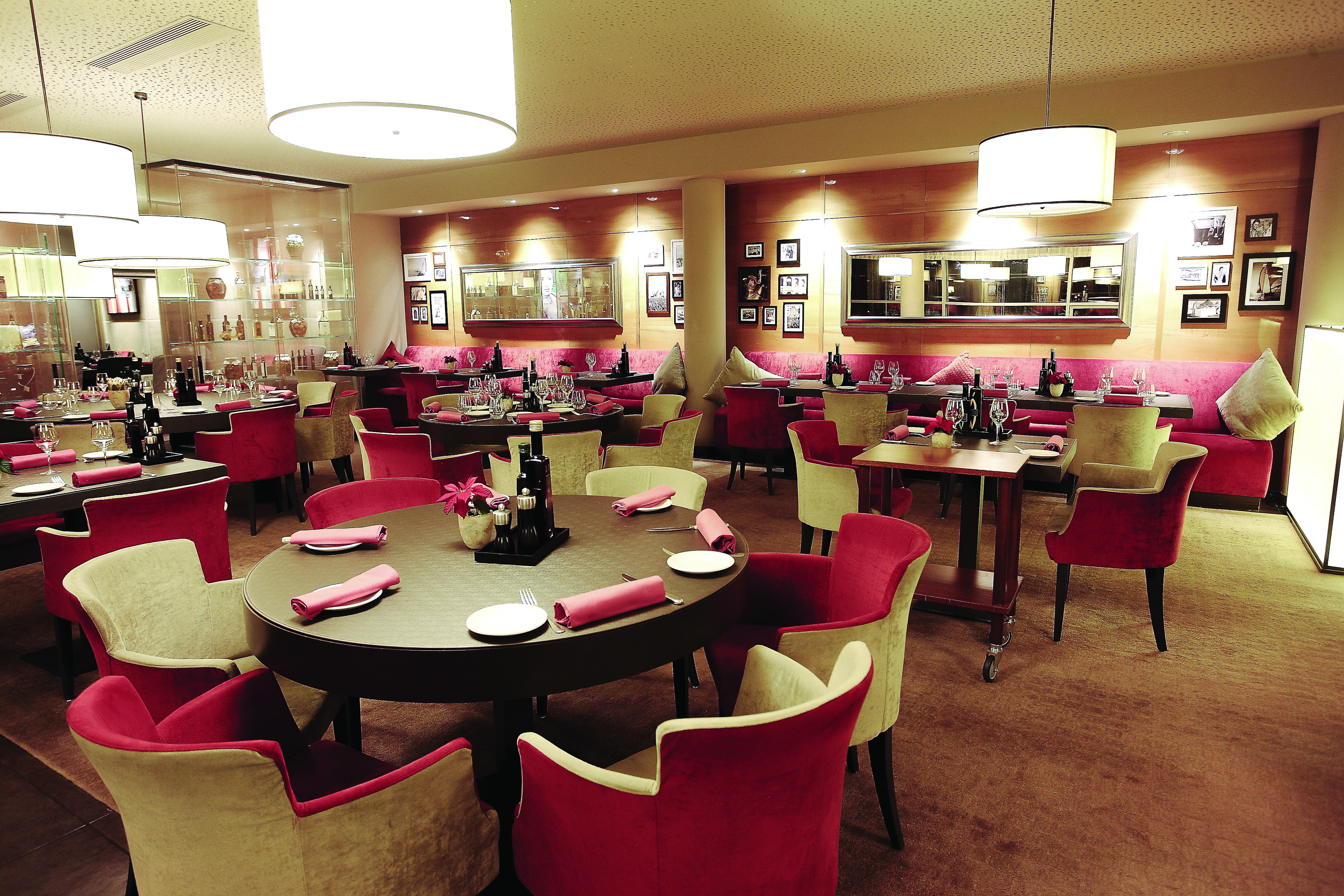 Hilton Geneva Hotel And Conference Centre Le Grand Saconnex Екстериор снимка