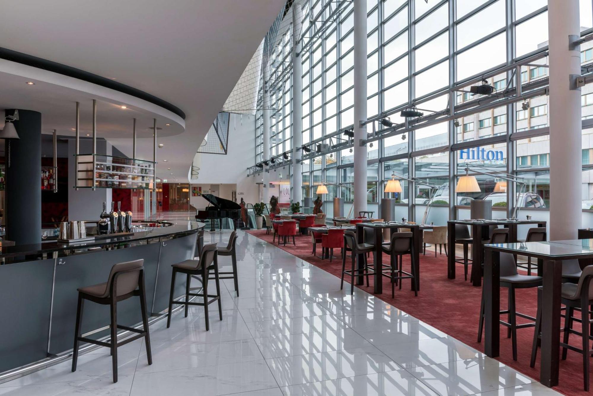 Hilton Geneva Hotel And Conference Centre Le Grand Saconnex Екстериор снимка