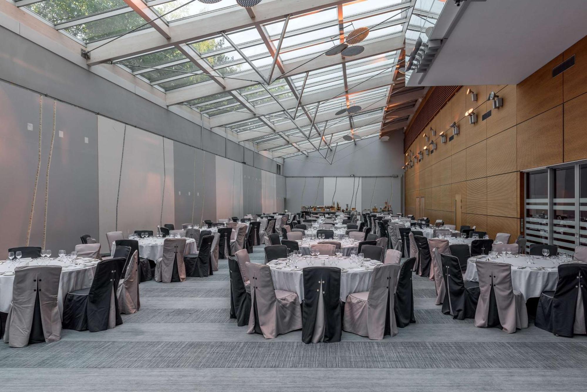 Hilton Geneva Hotel And Conference Centre Le Grand Saconnex Екстериор снимка