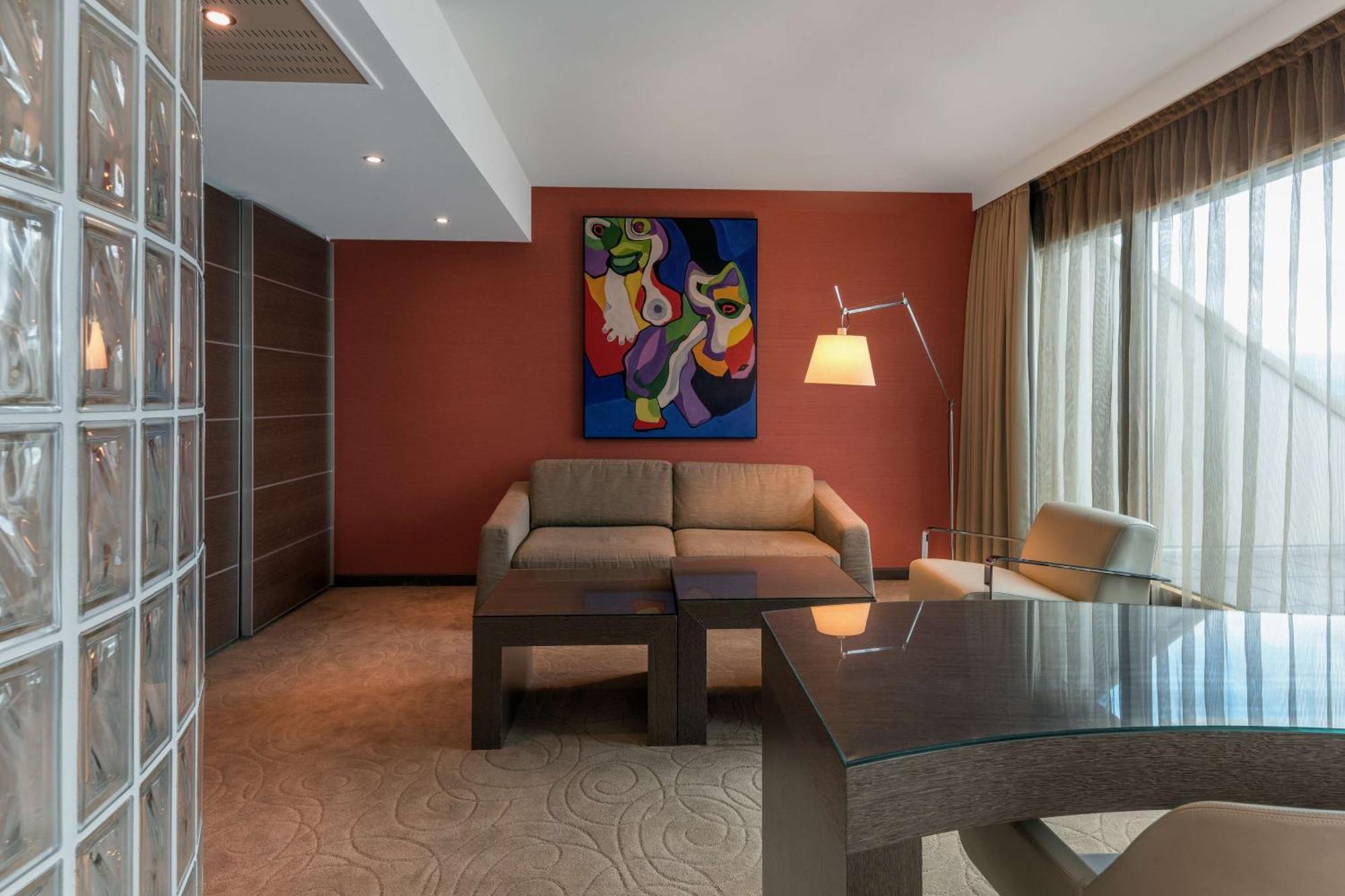Hilton Geneva Hotel And Conference Centre Le Grand Saconnex Екстериор снимка