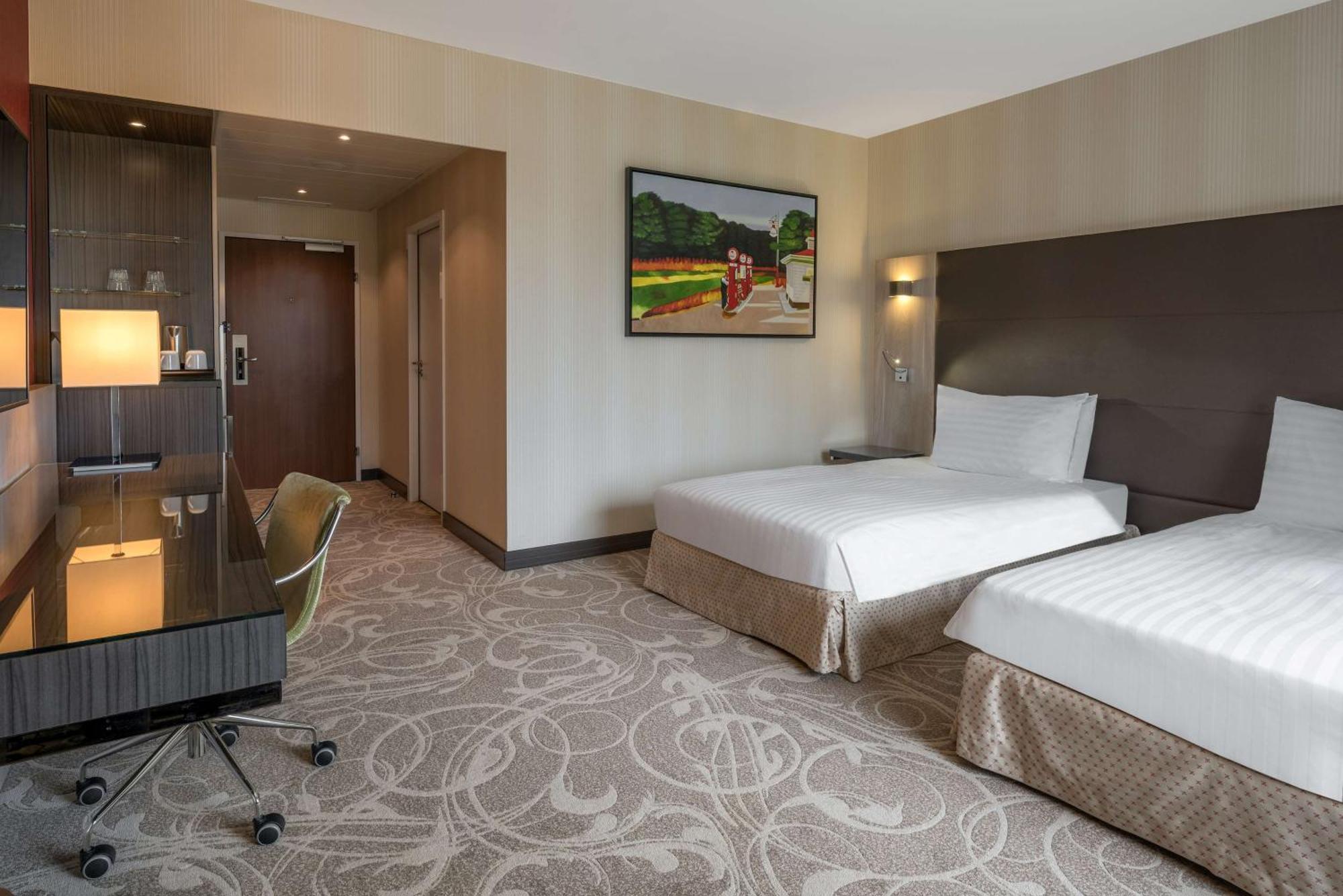 Hilton Geneva Hotel And Conference Centre Le Grand Saconnex Екстериор снимка