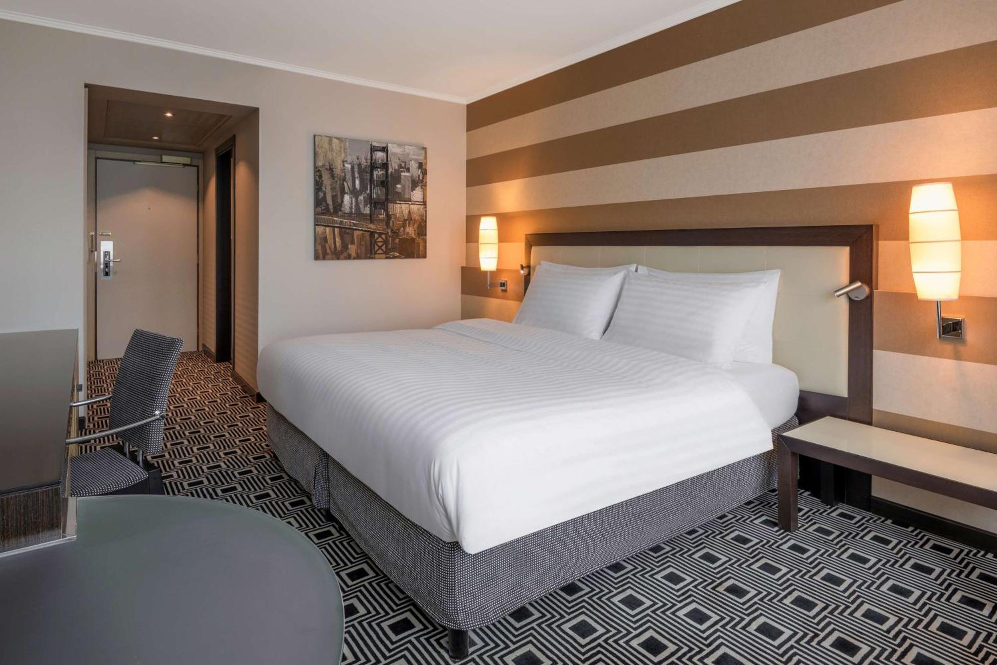 Hilton Geneva Hotel And Conference Centre Le Grand Saconnex Екстериор снимка