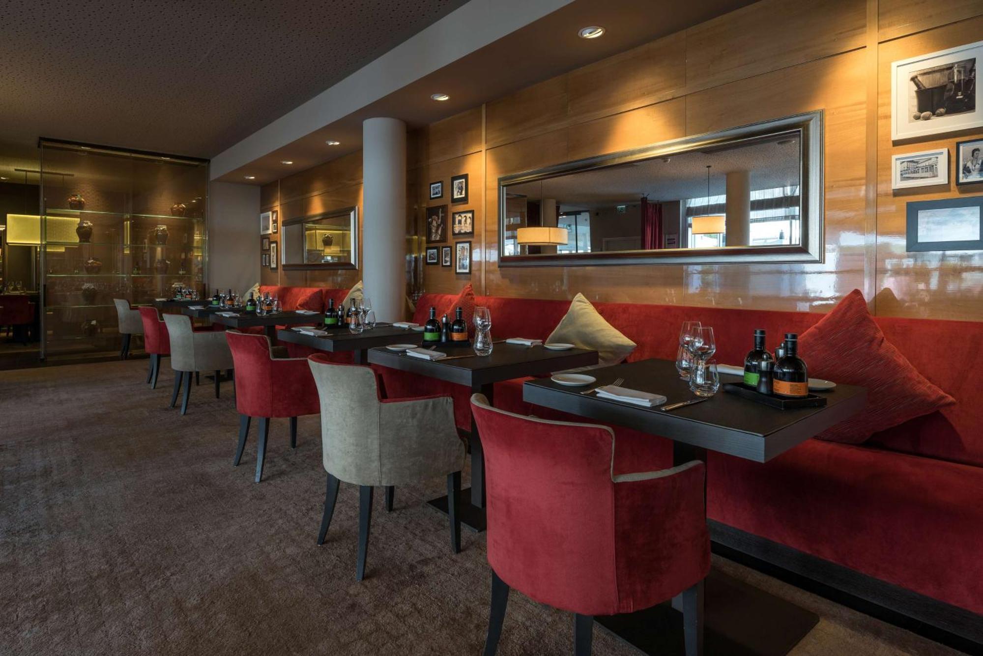Hilton Geneva Hotel And Conference Centre Le Grand Saconnex Екстериор снимка